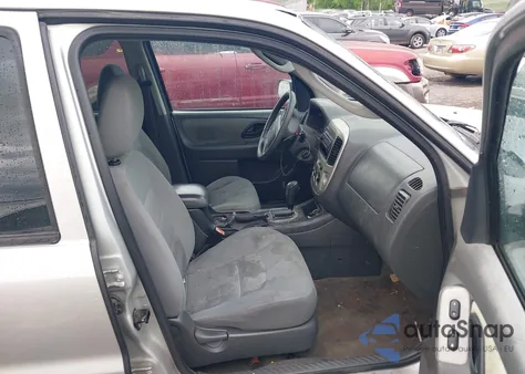 2005 Ford Escape Xlt из США, поврежденный, VIN 1FMYU03185KE08782